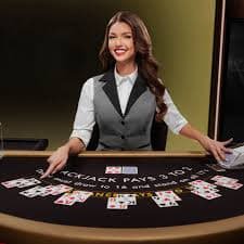 Mahjong Ways menggabungkan tradisi dengan mekanik slot modern Tampilan Mahjong Ways dengan simbol tradisional Mahjong